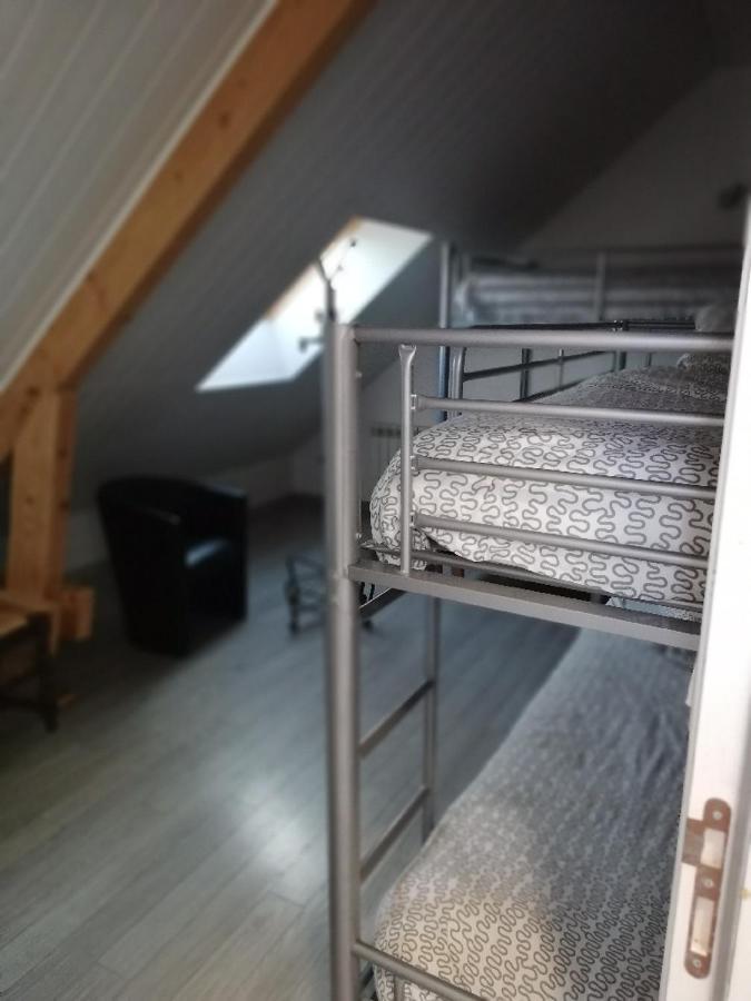 Les Fermiers Bed and Breakfast Giremoutiers Exteriör bild